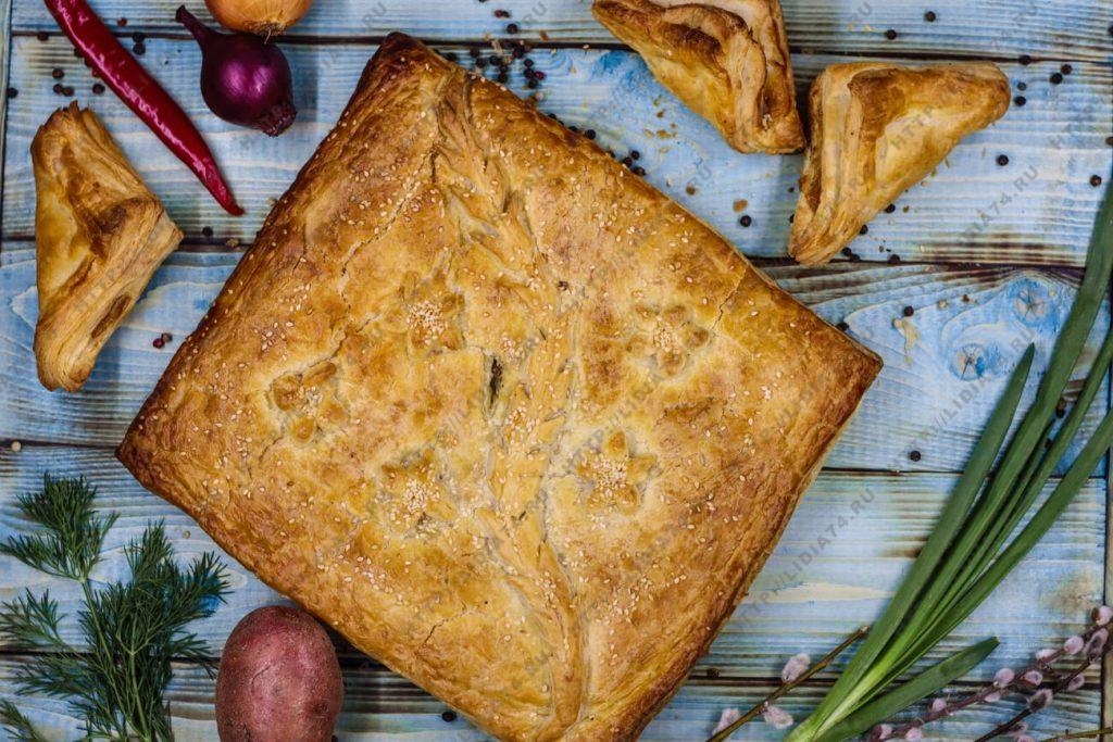 Сет №6 «Пирог из слоеного теста с мясом, картофелем и пирожок слоеный с повидлом»